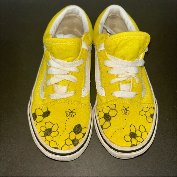 Kids VANS Custom Made Lace Up Sneakers Size 1 Bees & Bee Hives Canvas & Suede - Picture 2 of 8